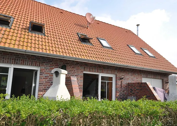 Nr 80 - Deichstrasse Naehe Yachthafen Nyaraló *